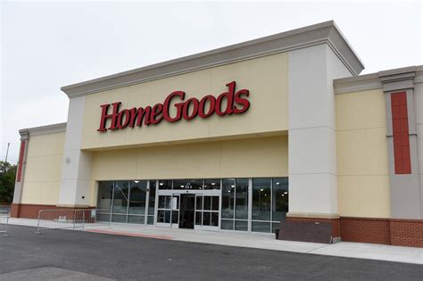 HomeGoods stores offer an ever-changing selection of unique home fashions in kitchen essentials, rugs, lighting, bedding, bath, furniture and more all at up to 60% off department and specialty store prices every day. 